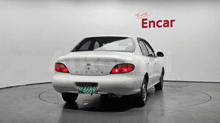 Hyundai Avante 1995 — 4