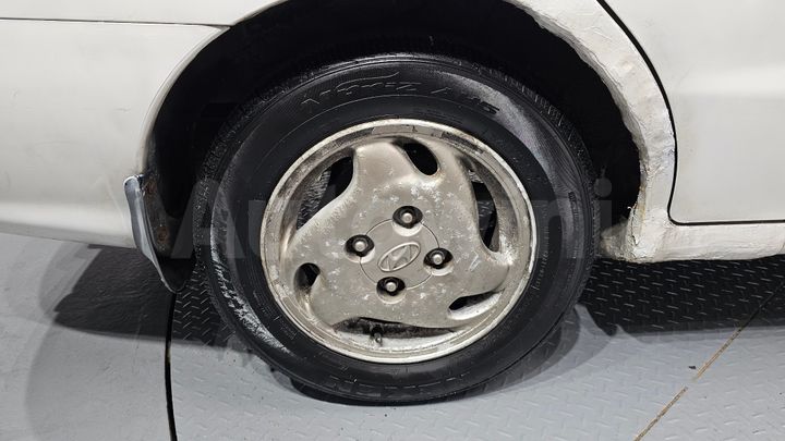 Hyundai Avante 1995 — 5