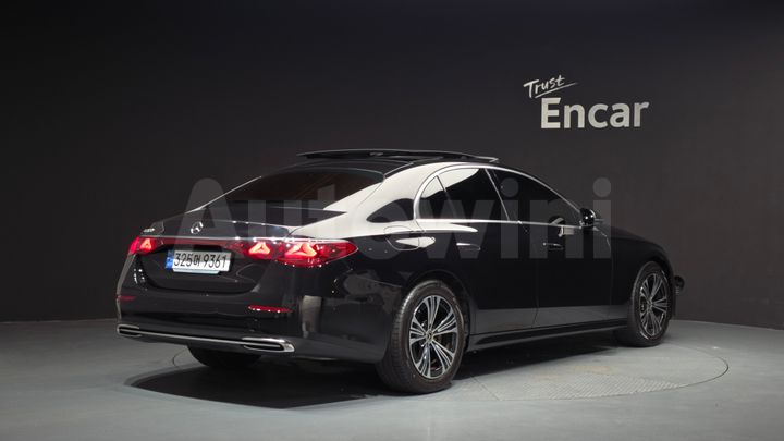 Mercedes-Benz E Class 2024 — 2