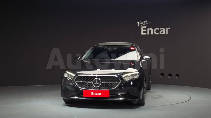 Mercedes-Benz E Class 2024 — 3