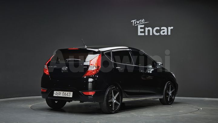 Hyundai Accent 2017 — 2