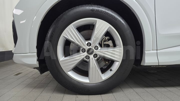 Audi Q4