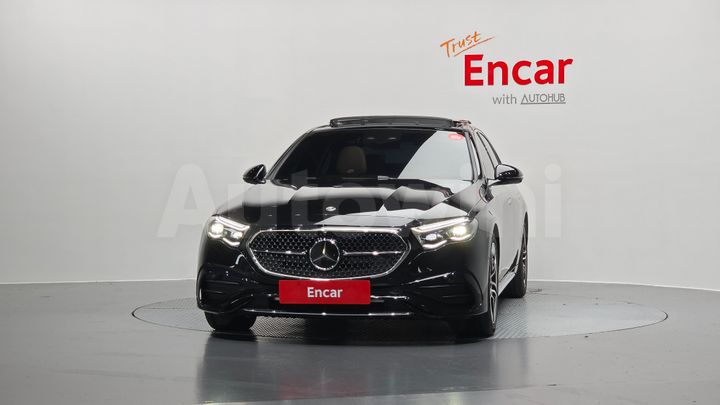 Mercedes-Benz E Class 2025 — 3