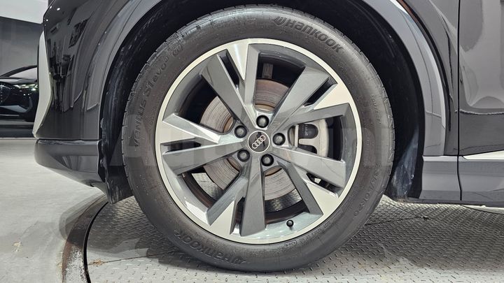 Audi Q4