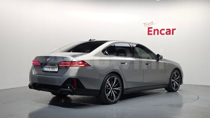 BMW 5 Series 2025 — 2