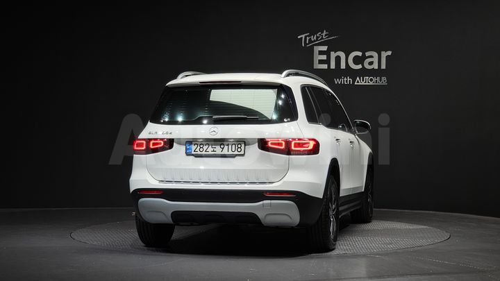 Mercedes Benz GLB Class 2021 — 3