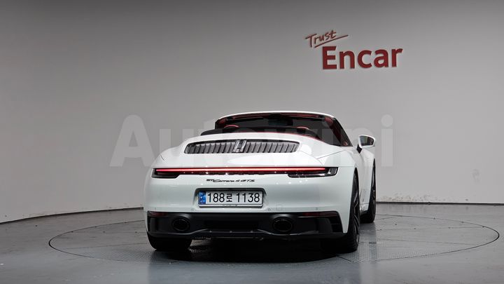 Porsche 911 2024 — 3