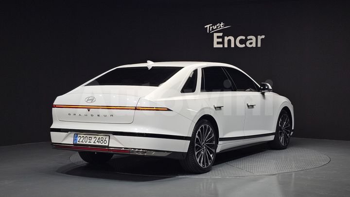 Hyundai Grandeur 2023 — 2