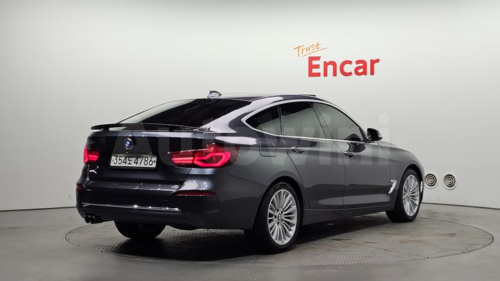 BMW 3 Series 2020 — 2