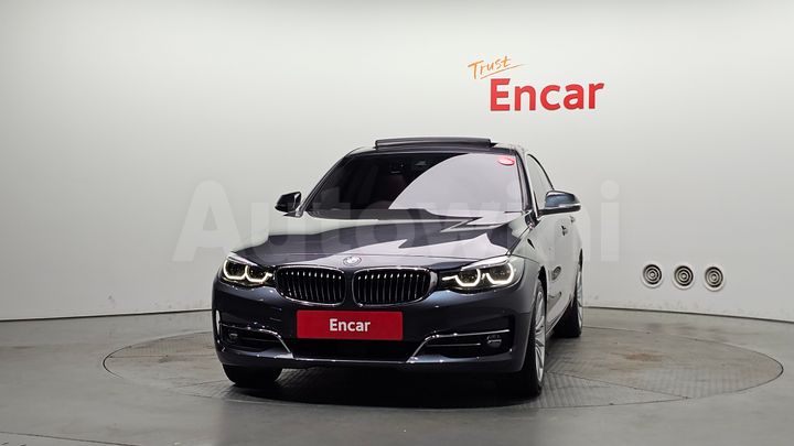 BMW 3 Series 2020 — 3