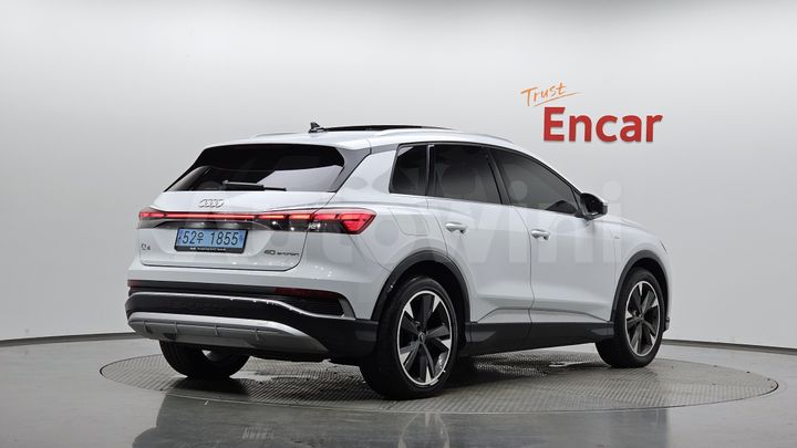 Audi Q4