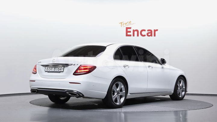 Mercedes-Benz E Class 2017 — 2