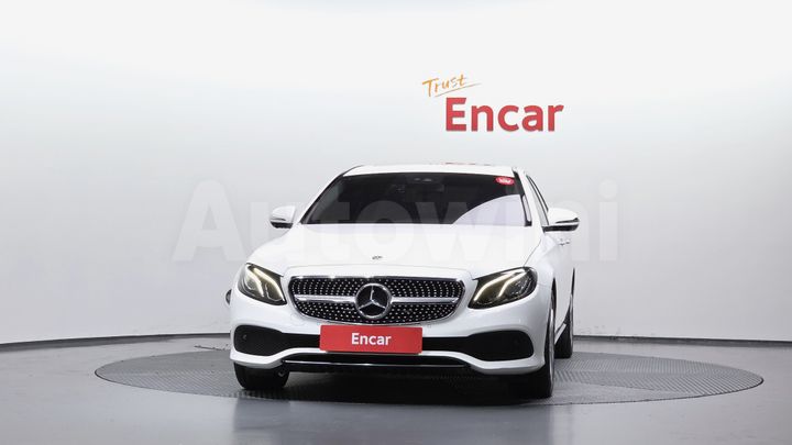 Mercedes-Benz E Class 2017 — 3