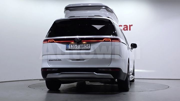 Kia Carnival 2021 — 4
