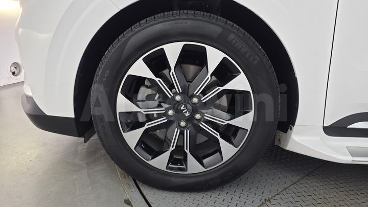 Kia Carnival 2021 — 5