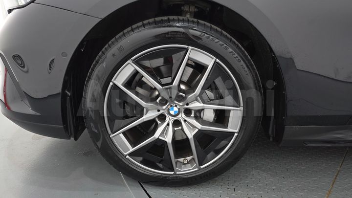 BMW 5 Series 2026 — 5