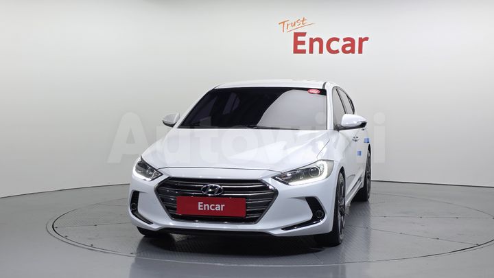 Hyundai Avante 2016 — 3