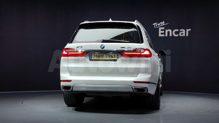 BMW X7 2021 — 4