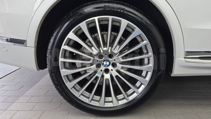 BMW X7 2021 — 5
