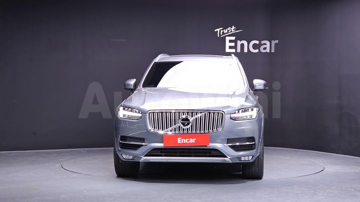 Volvo XC90 2019 — 3