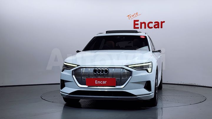 Audi e-tron 2022 — 3