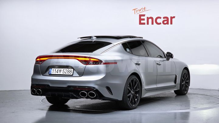 Kia Stinger 2023 — 2