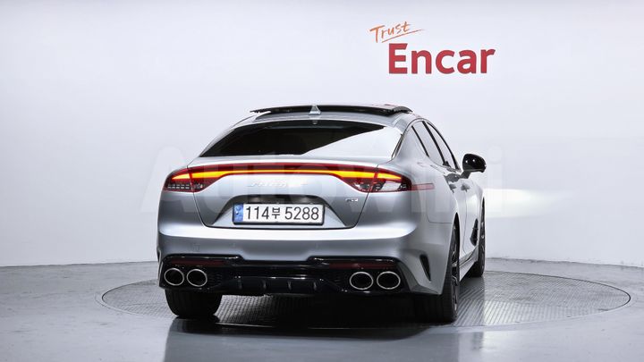 Kia Stinger 2023 — 4