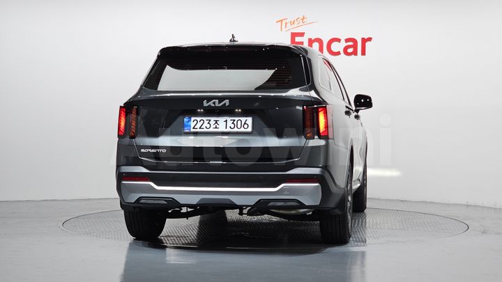 Kia Sorento 2025 — 4