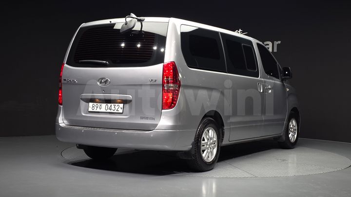 Hyundai Starex 2019 — 2