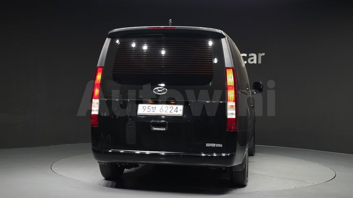 Hyundai Staria 2022 — 4