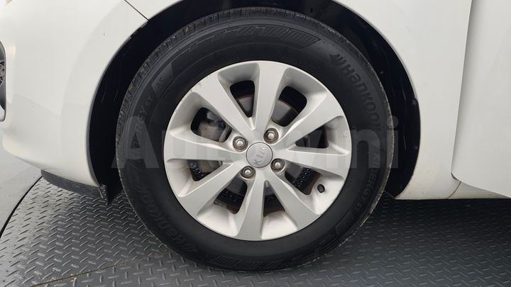 Kia Pride 2014 — 5