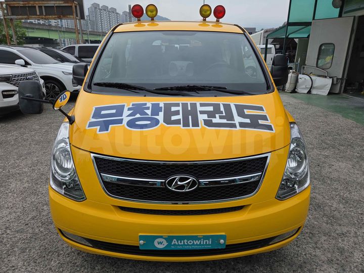 Hyundai Starex 2015 — 2