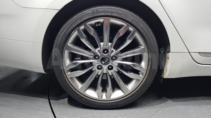 Kia K7 2020 — 5