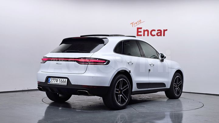 Porsche Macan 2021 — 2