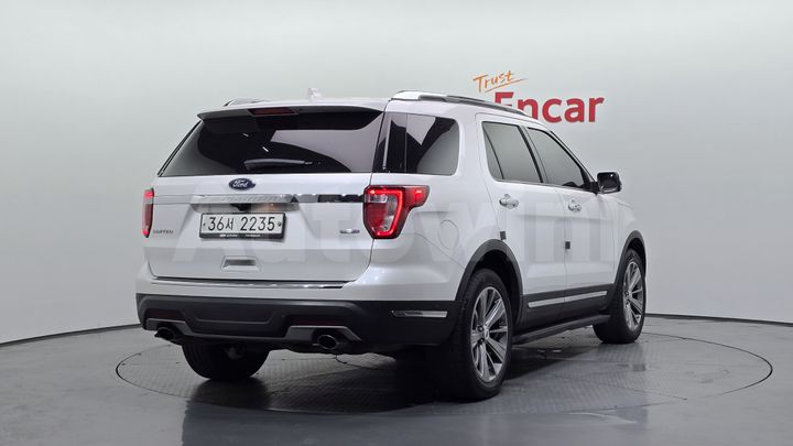 Ford Explorer 2018 — 2
