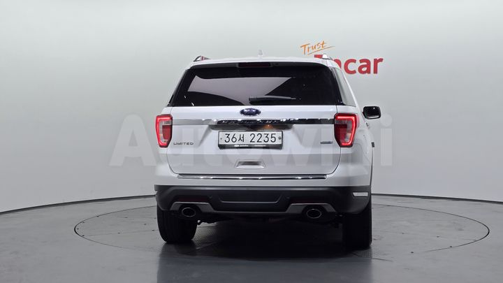 Ford Explorer 2018 — 4