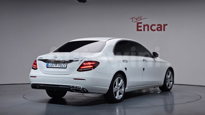 Mercedes-Benz E Class 2017 — 2