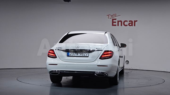Mercedes-Benz E Class 2017 — 4