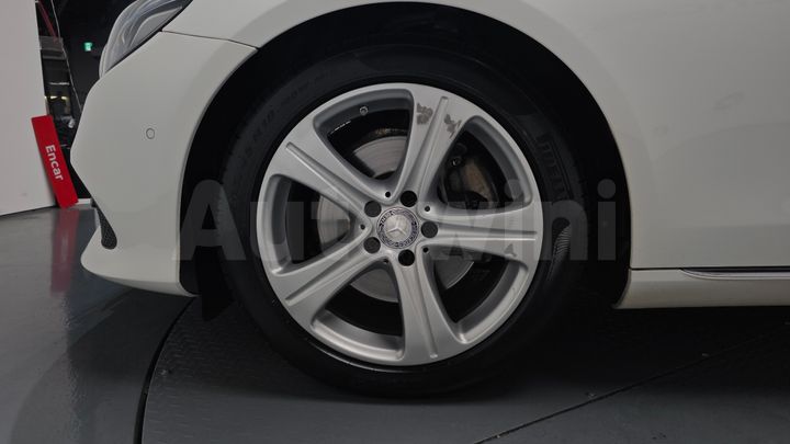 Mercedes-Benz E Class 2017 — 5