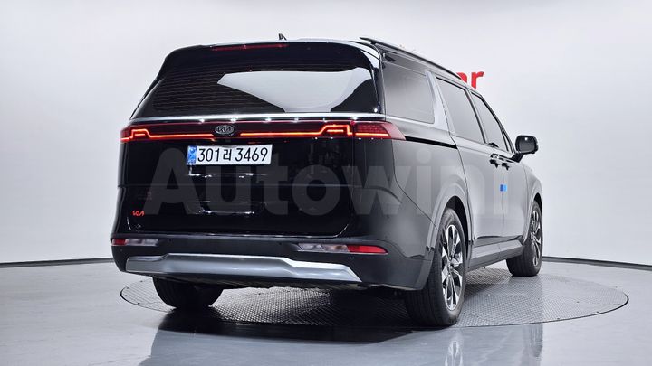Kia Carnival 2021 — 2