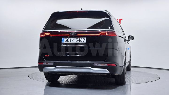 Kia Carnival 2021 — 4