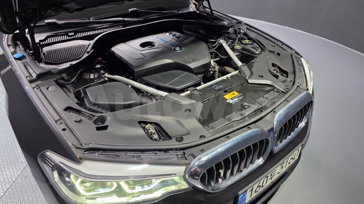 BMW 5 Series 2020 — 5