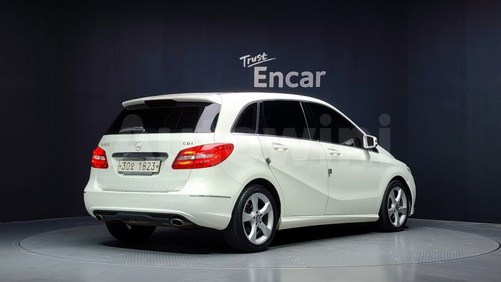 Mercedes-Benz B Class 2013 — 2
