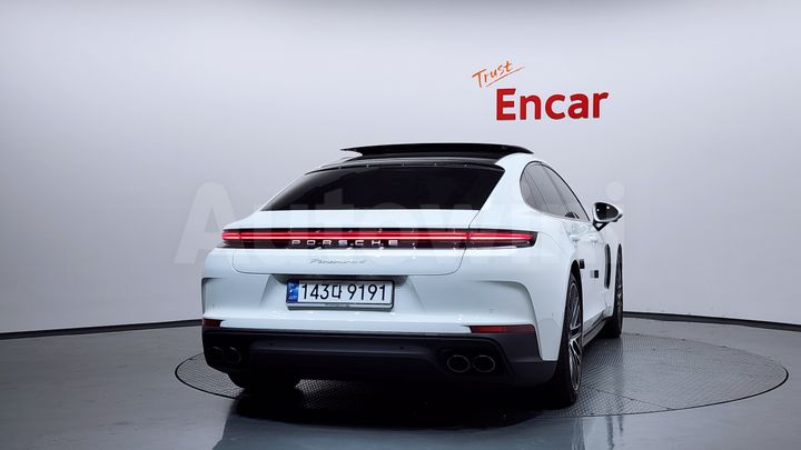 Porsche Panamera 2024 — 4