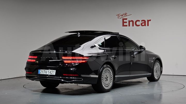 Genesis G80 2025 — 2