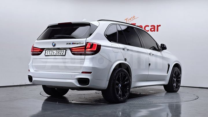 BMW X5 2017 — 2