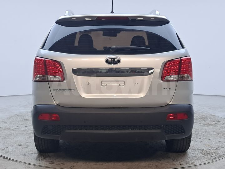 Kia Sorento 2011 — 5