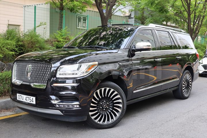 Lincoln Navigator