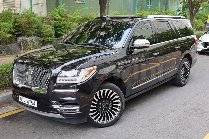 Lincoln Navigator