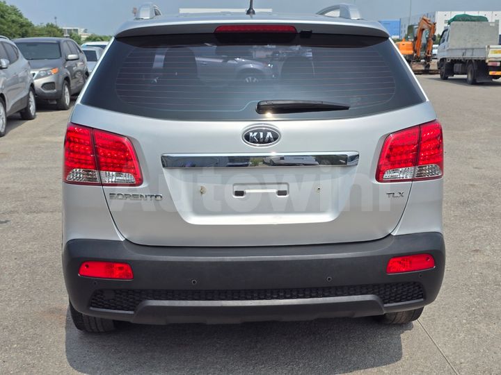 Kia Sorento 2011 — 5
